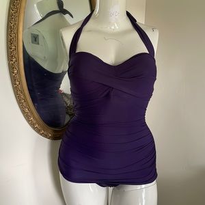 Miracle suit like new ! Fantastic condition. No flaws smoke free home